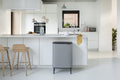 Brabantia Bo Touch Bin Hi Prullenbak - 60 liter - Mineral Concrete Grey