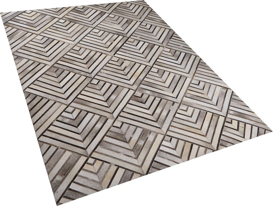 TEKIR - Laagpolig vloerkleed - Lichtbeige - 140 x 200 cm - Koeienhuid leer