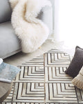 TEKIR - Laagpolig vloerkleed - Lichtbeige - 140 x 200 cm - Koeienhuid leer