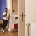 tado° Slimme Radiatorknop Starterskit X - Slimme Thermostaatknop - incl. Matter Bridge & 6 Radiatorknoppen - Zwart/Wit